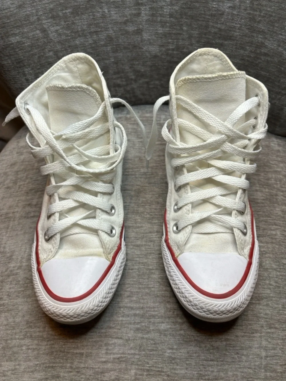 Converse White High Top Sneakers with Red Trim - Picture 1 of 4